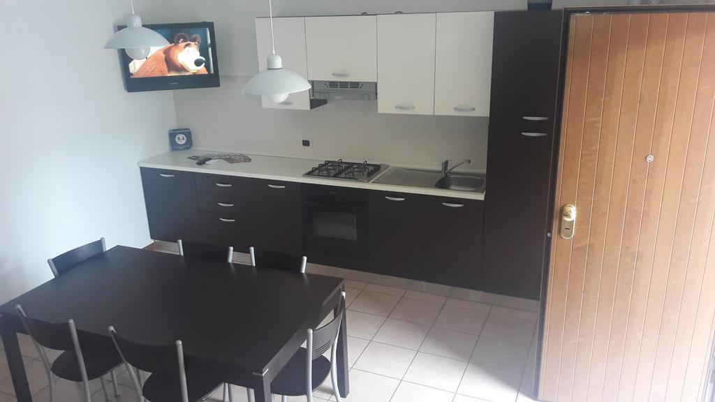 Appartement Casa Lavoro Vancanza à Castelnuovo del Garda Extérieur photo