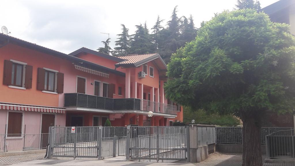 Appartement Casa Lavoro Vancanza à Castelnuovo del Garda Extérieur photo